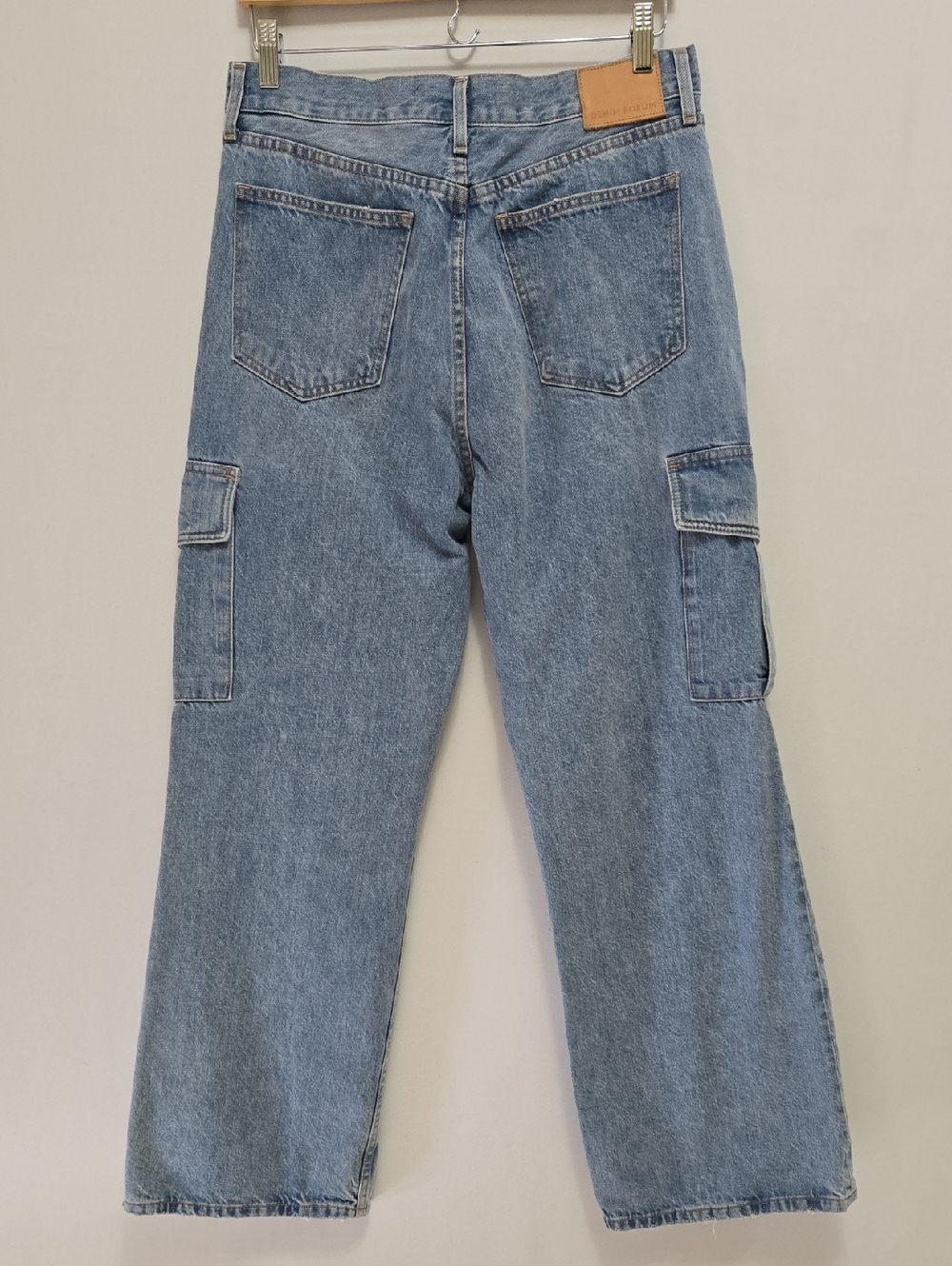 Aritzia Denim Forum Farrah‎ Hi Rise Wide Leg Cargo Jeans Size 31 - Picture 5 of 16